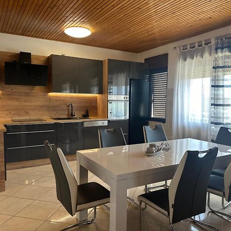 Salona Split Apartment ภายนอก รูปภาพ