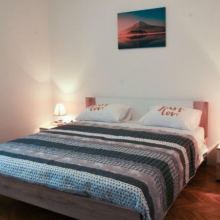 Salona Split Apartment ภายนอก รูปภาพ