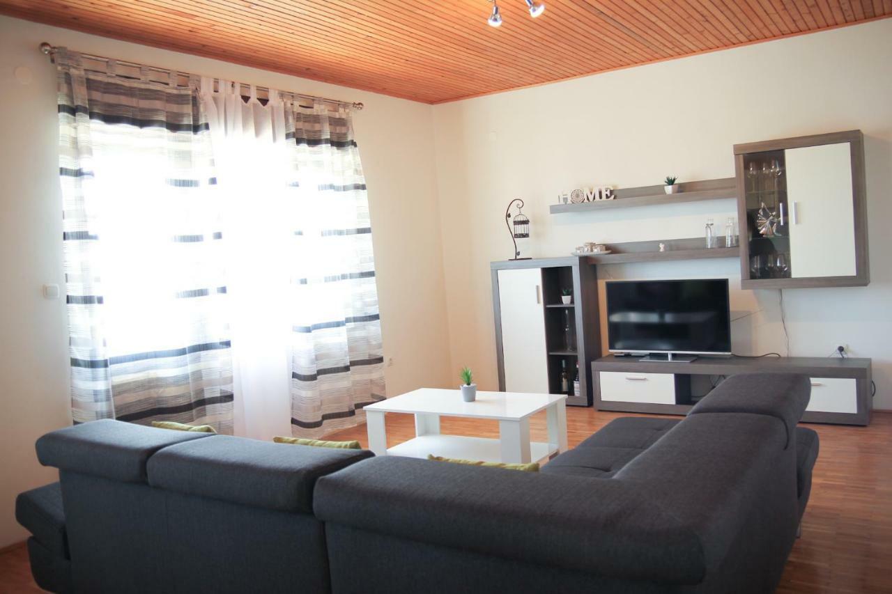 Salona Split Apartment ภายนอก รูปภาพ