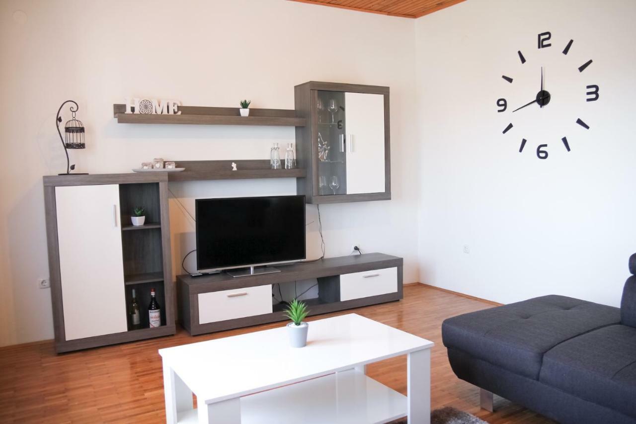 Salona Split Apartment ภายนอก รูปภาพ