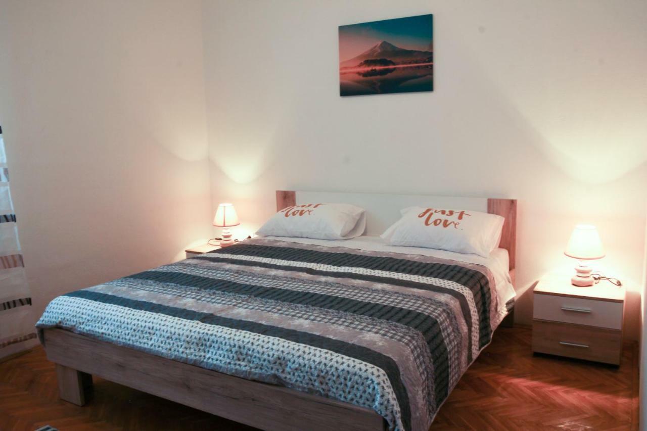 Salona Split Apartment ภายนอก รูปภาพ