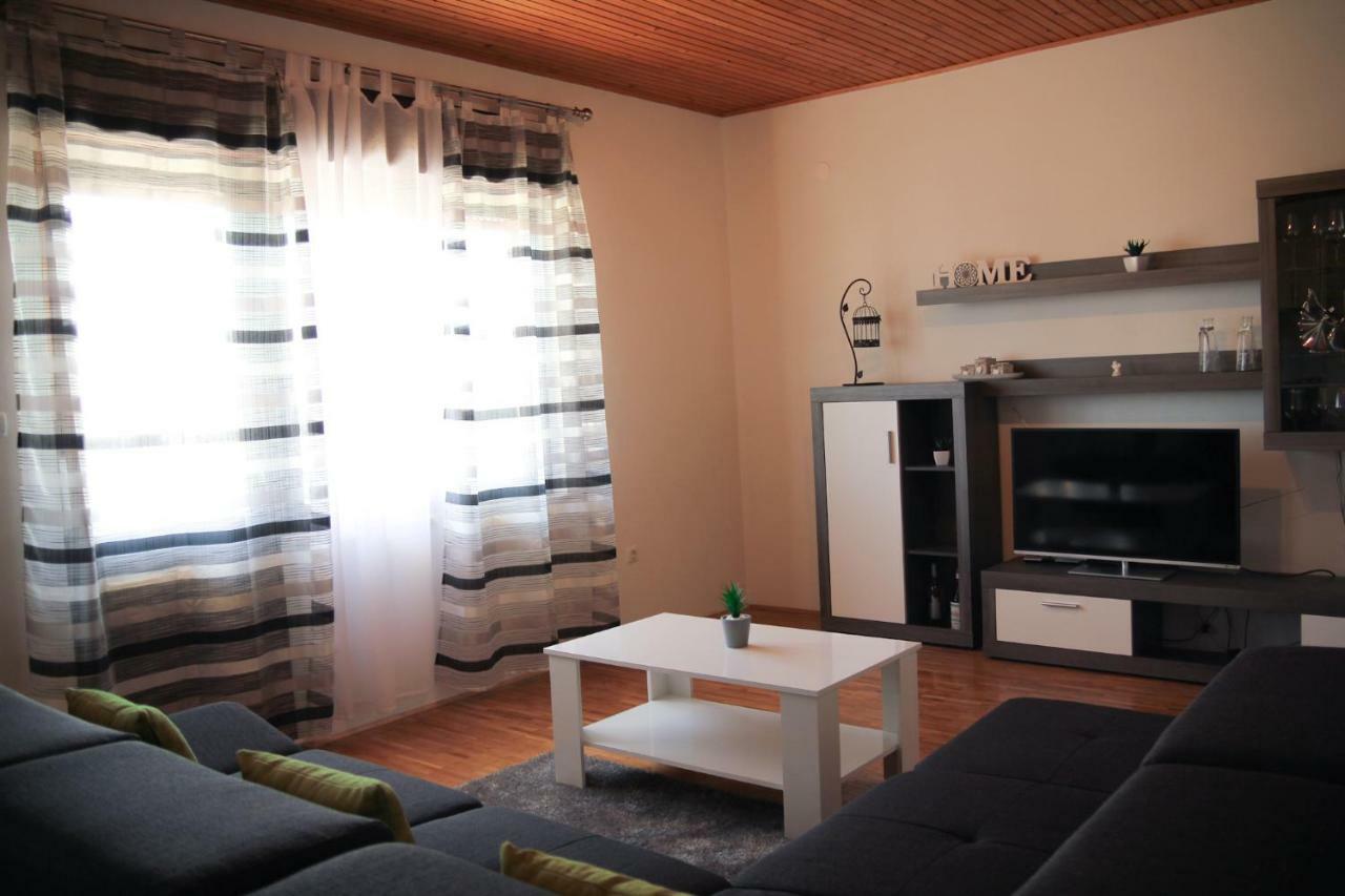 Salona Split Apartment ภายนอก รูปภาพ